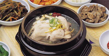 Hướng dẫn cách làm gà hầm sâm ngon đúng kiểu Hàn Quốc