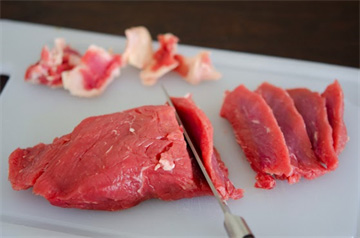 Mẹo phân biệt thịt bò và thịt lợn để tránh bị lừa đảo