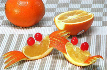 Cách tỉa trái cây thành hình con vật ngộ nghĩnh